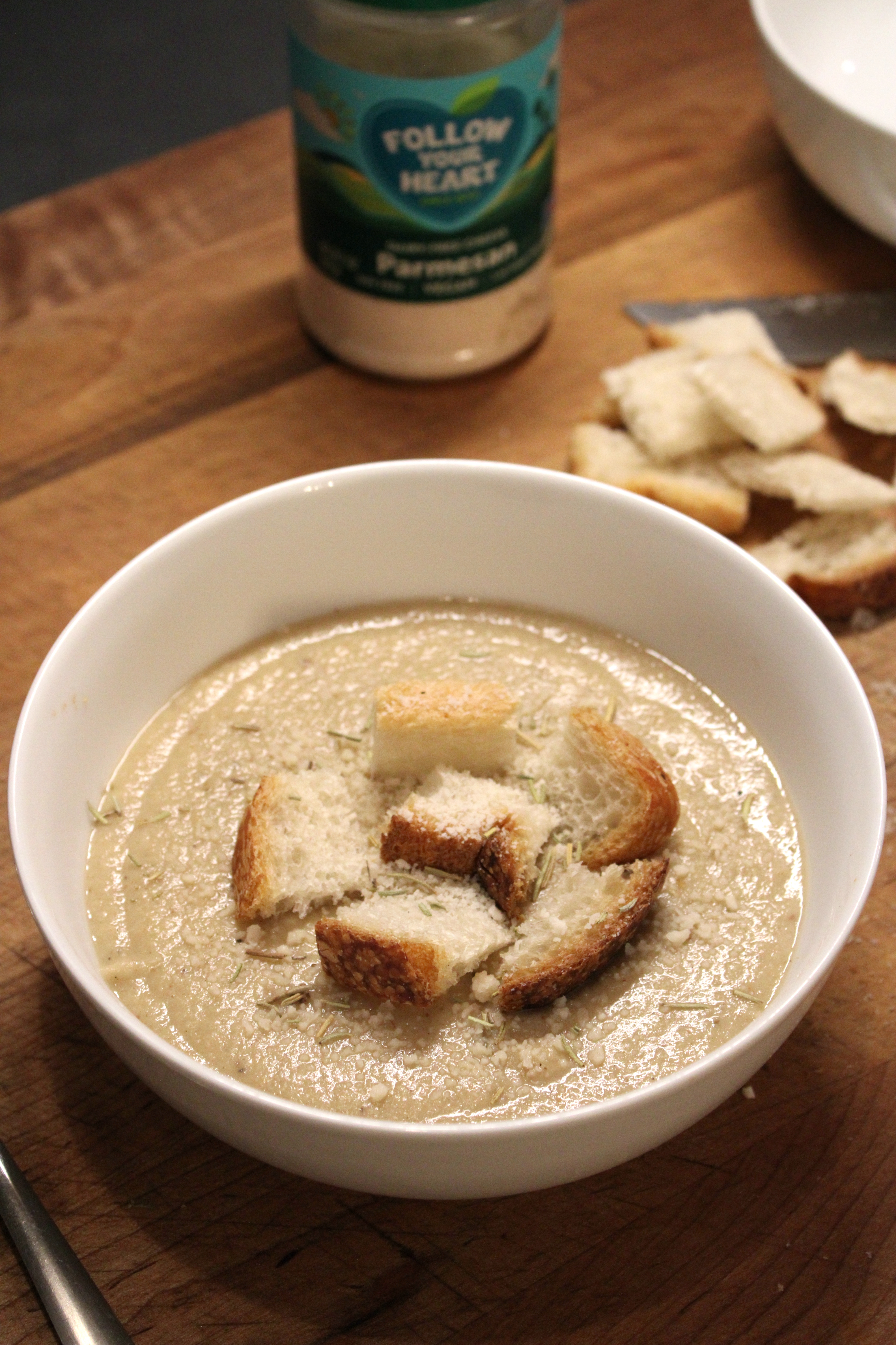 Roasted Cauliflower & White Bean Soup